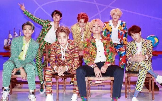 BTS Lập Kỷ Lục Khiến Cả Thế Giới Ngả Mũ
