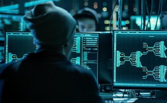 Cựu nhân viên Eminem bị bắt vì bán lậu nhạc chưa phát hành