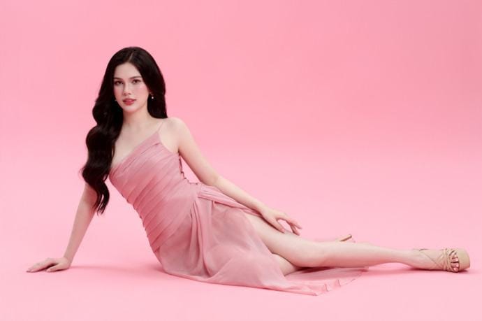 Linh Đan với nhan sắc tự nhiên