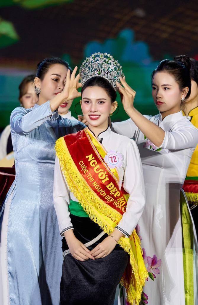 Linh Đan đăng quang Người đẹp Hoa Ban 2025