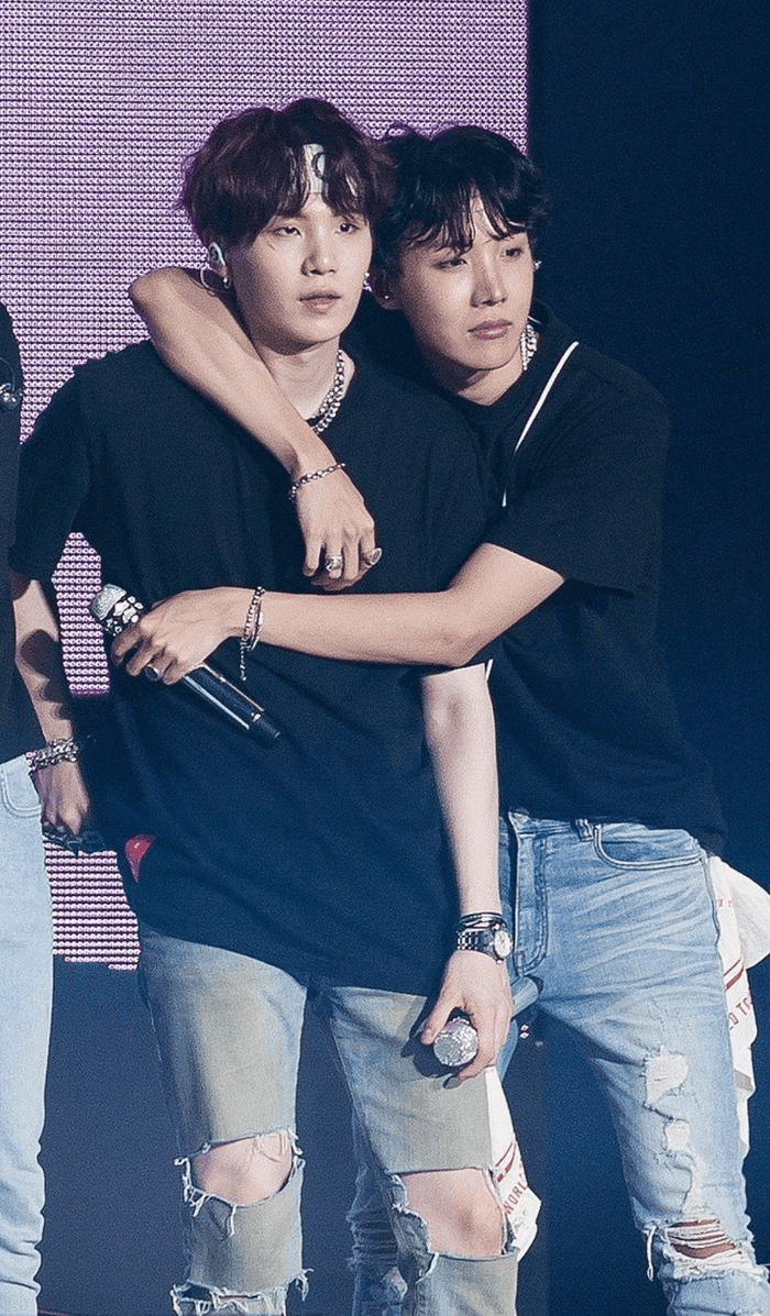 Thảm họa cháy rừng nghiêm trọng tại Hàn Quốc, Suga và J-Hope (BTS) ủng hộ hàng tỷ đồng Ảnh 1