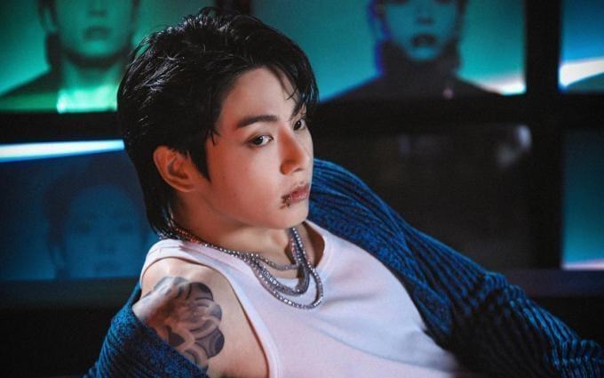 Jungkook gây ấn tượng với loạt thành tích ấn tượng sau khi ra mắt solo