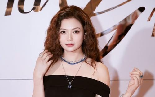 Kiều Anh gây xúc động với hình ảnh đôi mắt đỏ hoe hậu trường phim mới