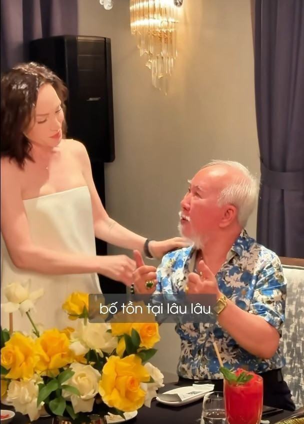 Thanh Hà và đấng sinh thành Phương Uyên