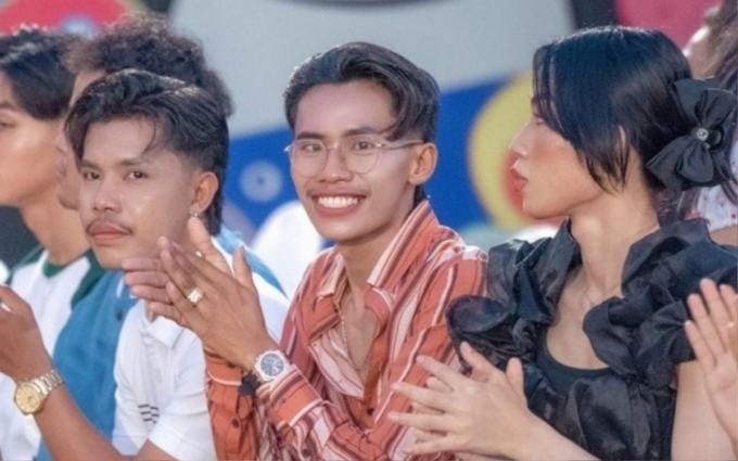 Nam vương Campuchia gây tranh cãi khi đại diện cho người trầm cảm, tự ti