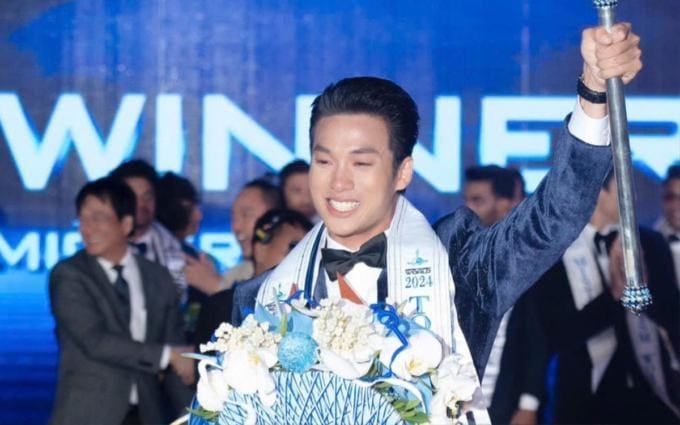 Nam vương du lịch bị đồn tạm giữ danh hiệu vì đại diện Malaysia