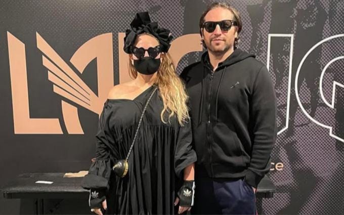 Nữ ca sĩ và chồng chia tay sau 2 năm chung sống