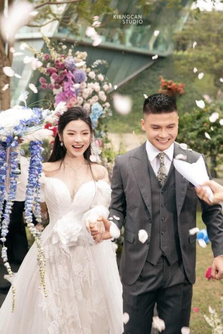 Quang Hải ‘dằn mặt’ vợ hay chỉ là hiểu lầm?