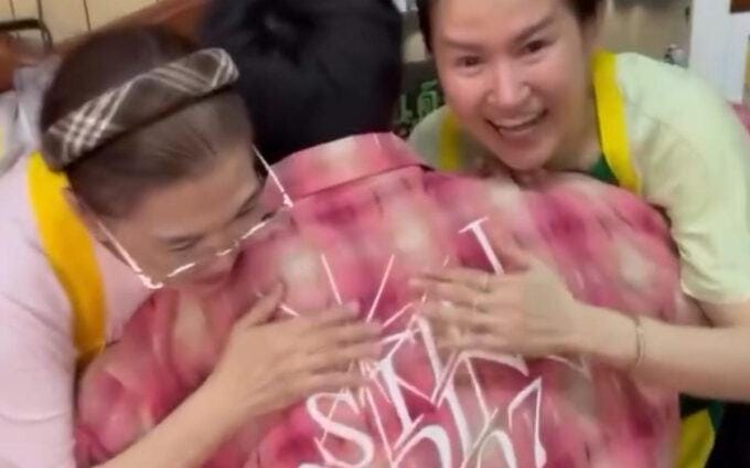 Rapper Thái chi 1,6 tỷ đồng đền đáp gia đình