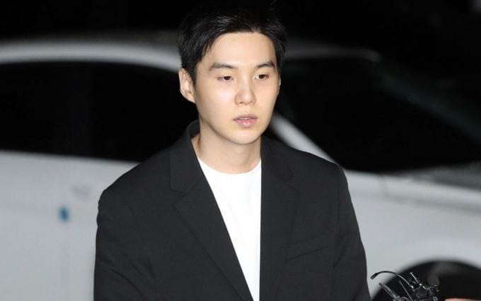 Suga bị fan “quay lưng” vì scandal lái xe khi say xỉn