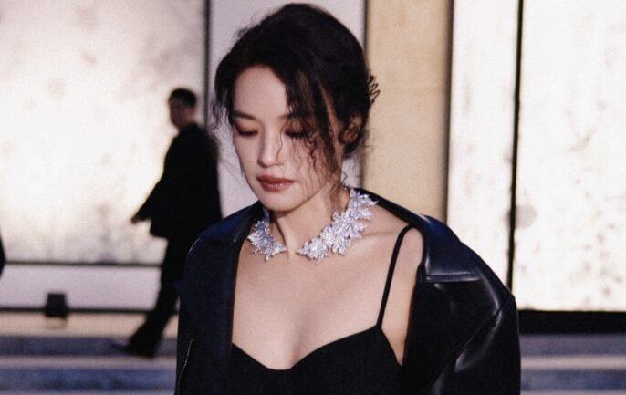 Thư Kỳ: ‘Nữ thần không tuổi’ và hành trình thách thức thời gian