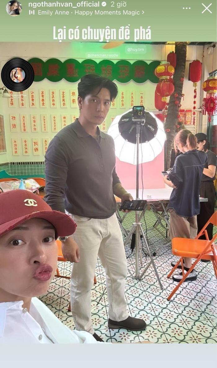 Ngô Thanh Vân chăm chỉ cập nhật cuộc sống bên ông xã Huy Trần.