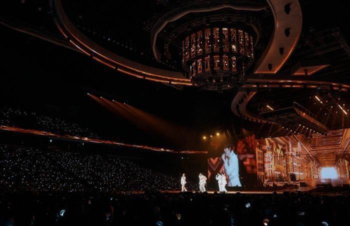 INFINITE trình diễn suốt 3 giờ không nghỉ, gần 40 ca khúc tại concert kỷ niệm 15 năm Ảnh 3