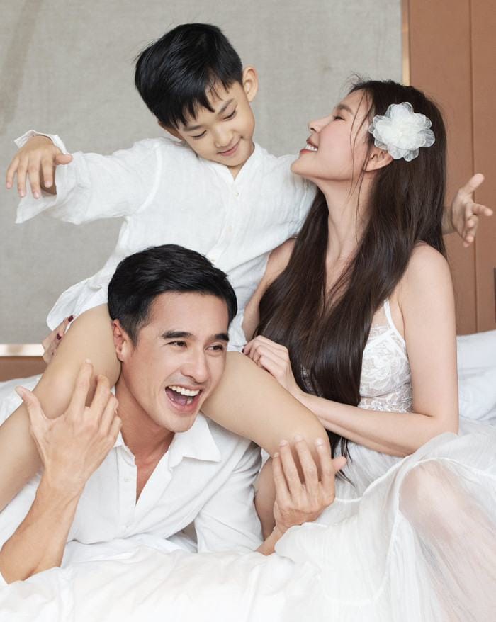 Vợ chồng Thúy Diễm - Lương Thế Thành kỷ niệm 9 năm ngày cưới.