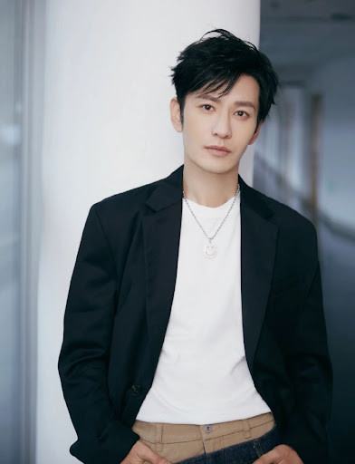 Huỳnh Hiểu Minh chưa từng lên tiếng xác nhận chuyện Diệp Kha đang có con với anh. (Ảnh Sina)