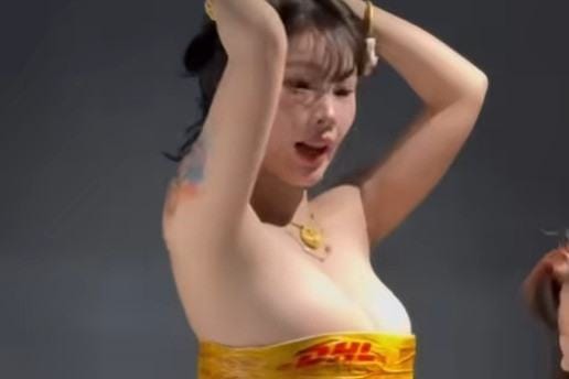 Bí mật đằng sau váy băng keo gây sốt của TikToker