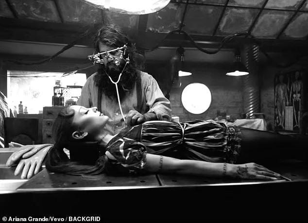 Người đàn ông giúp Ariana Grande vượt qua biến cố Ảnh 3