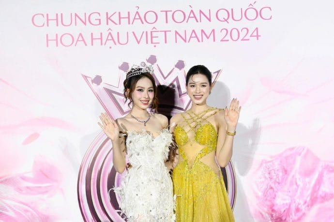 Cận vóc dáng thắt đáy lưng ong của Đỗ Thị Hà ảnh 6