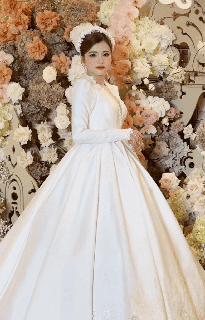 Cận cảnh nhan sắc của ái nữ tập đoàn bút bi danh tiếng nhất Việt Nam.