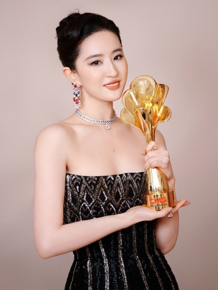 Người đẹp có lẽ sẽ mất cơ hội đề cử ở hạng mục Nữ chính xuất sắc nhất tại giải Bạch Ngọc Lan năm nay. (Ảnh: Weibo)