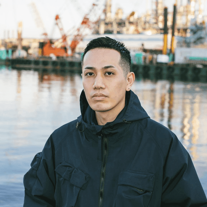 JJJ cũng là một nhà sản xuất âm nhạc có tiếng ở Nhật Bản.