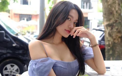 Doãn Hải My: Từ thủ khoa Ngữ Văn đến ‘nàng thơ’ của bóng đá Việt