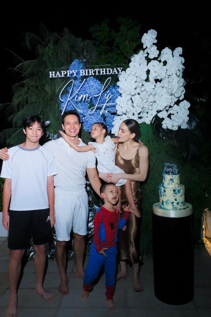 Hồ Ngọc Hà dạy con tự lập ngay từ nhỏ. (Ảnh: FBNV)