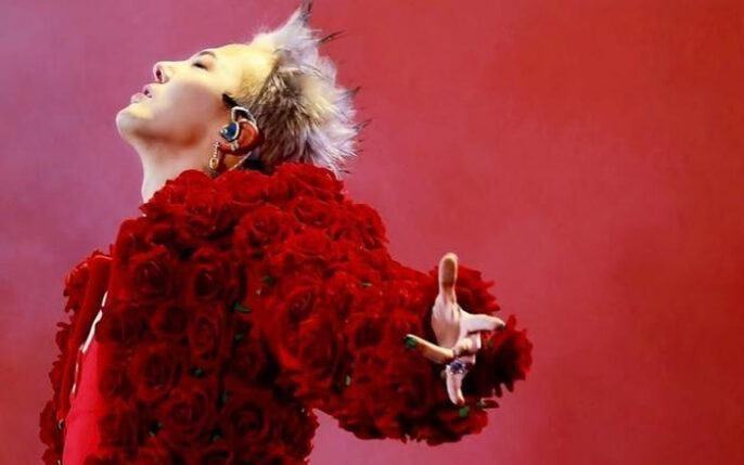G-DRAGON gây bão với sự trở lại đầy kịch tính và tranh cãi