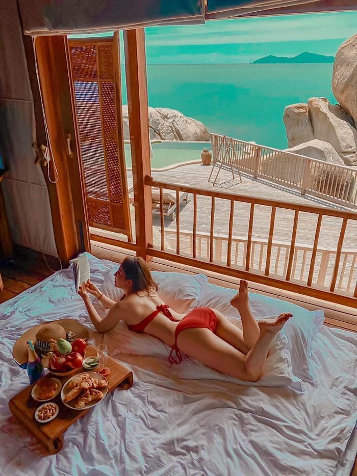 Quỳnh Nga mặc áo tắm nhỏ xíu khoe vẻ ngoài gợi cảm.