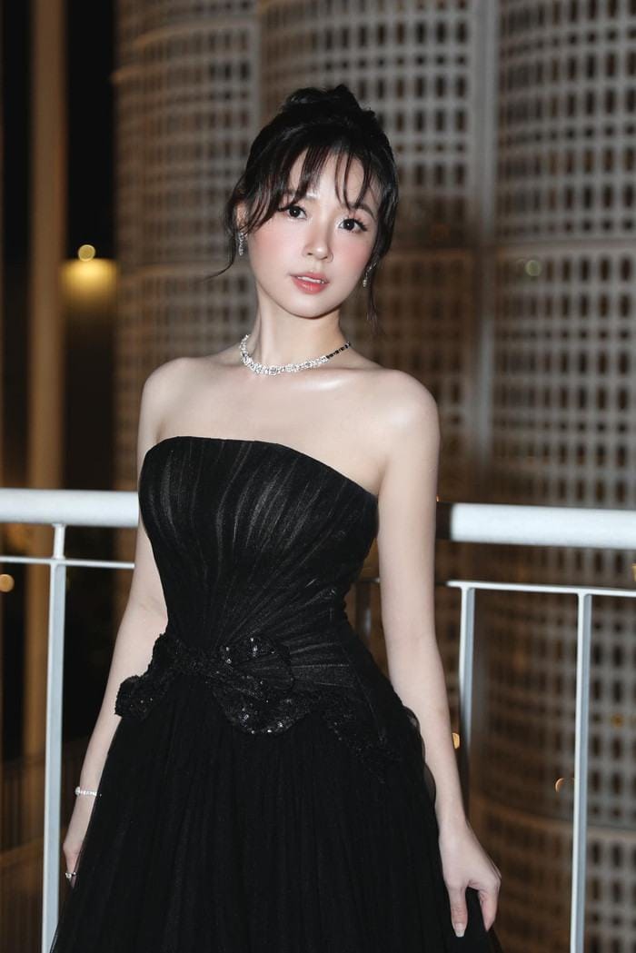 Midu được nhận xét là ngày càng thăng hạng về nhan sắc lẫn sự nghiệp sau khi trở thành phu nhân hào môn.