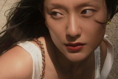 Hồ Thu Anh: Từ fashionista đến nữ du kích đầy cảm xúc trong ‘Địa đạo’