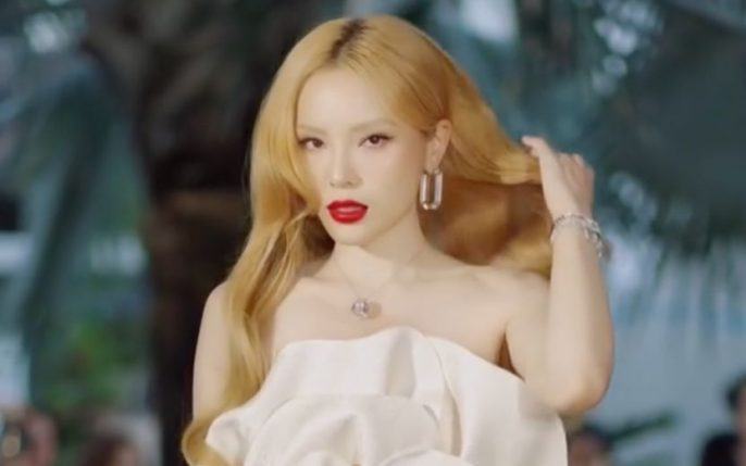 Hoa hậu Kỳ Duyên ‘gây bão’ với phản ứng bất ngờ khi bị góp ý trang điểm