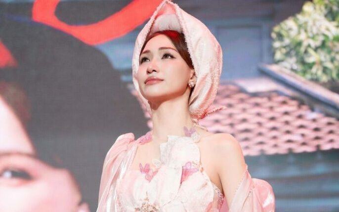 Hòa Minzy gây bất ngờ khi MV ‘Bắc Bling’ biến mất khỏi top trending YouTube