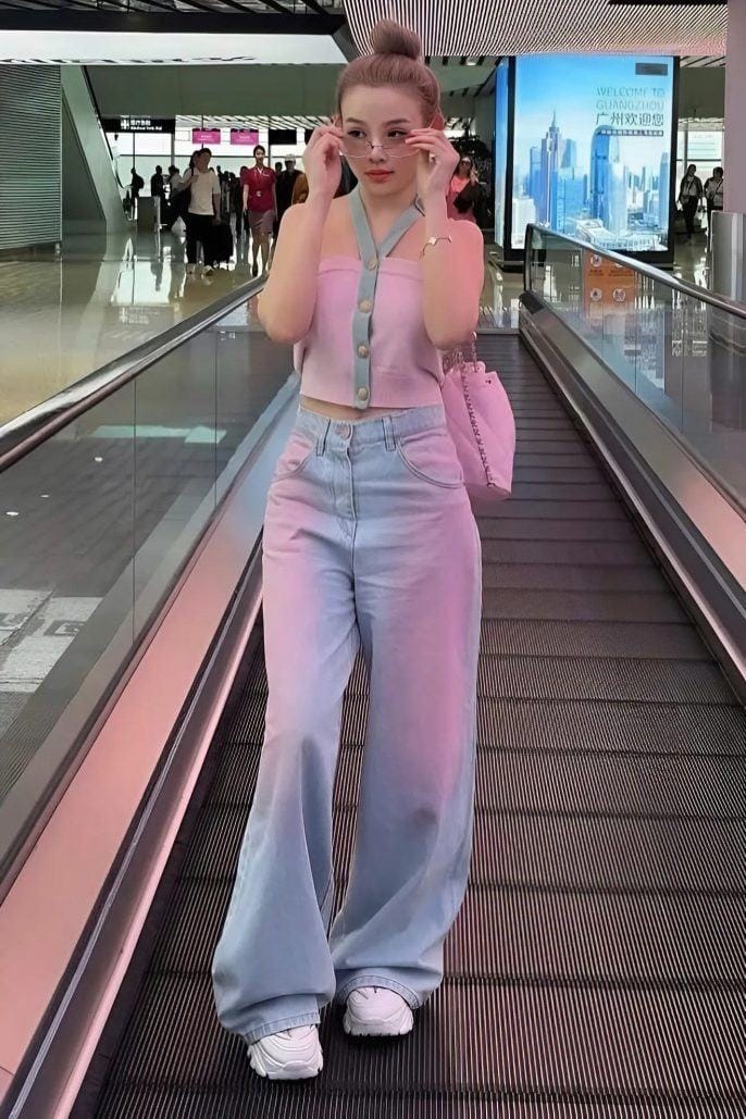 Huyền Baby giữ vẻ tươi trẻ, ngọt ngào nhờ gu thời trang ăn gian tuổi tác - 3