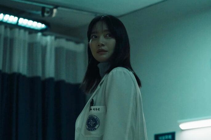 Karma: Chuỗi nghiệp duyên đẫm máu gây sốt Netflix