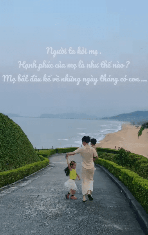 Khoảnh khắc hạnh phúc giản dị của Đàm Thu Trang bên hai con