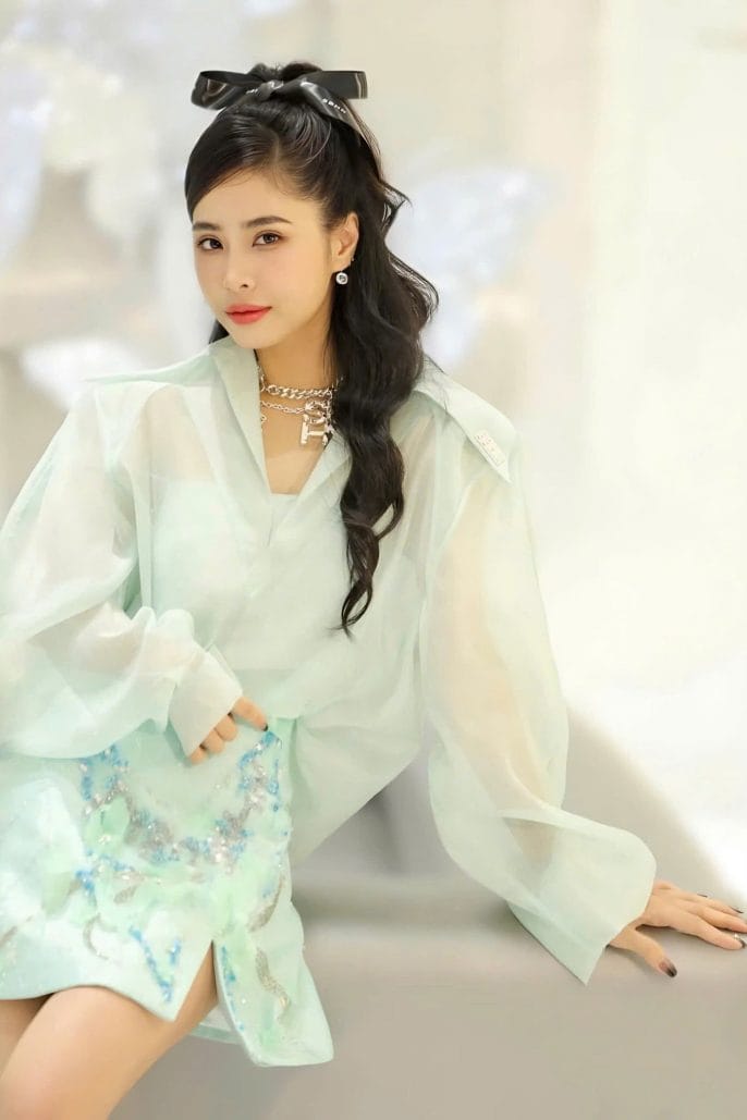 Ca nương Kiều Anh sở hữu túi hiệu tiền tỷ, có chồng đồng hành mọi nơi - 14