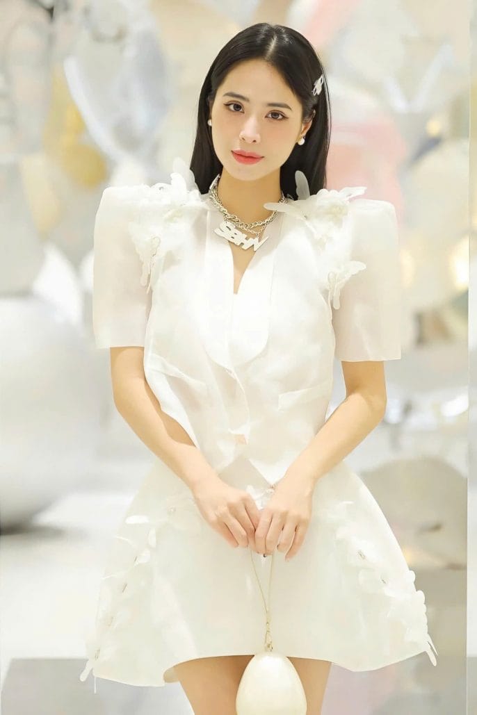 Ca nương Kiều Anh sở hữu túi hiệu tiền tỷ, có chồng đồng hành mọi nơi - 15