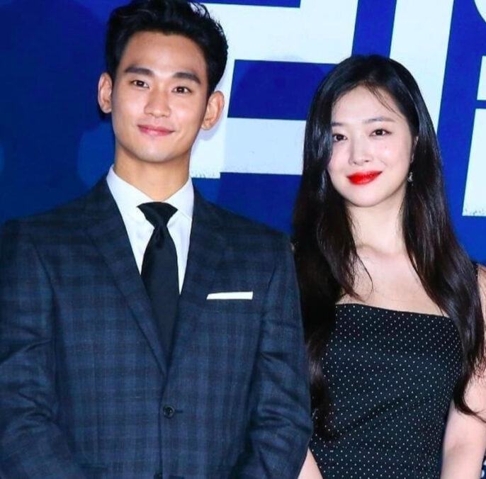 Kim Soo Hyun và bê bối chấn động: Ép Sulli đóng cảnh nóng?
