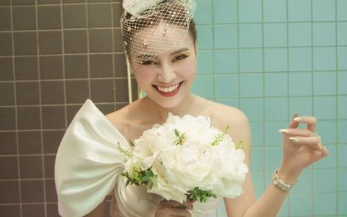 Lan Ngọc bất ngờ bị ‘nhả vía’ lấy chồng giữa tiệc sinh nhật