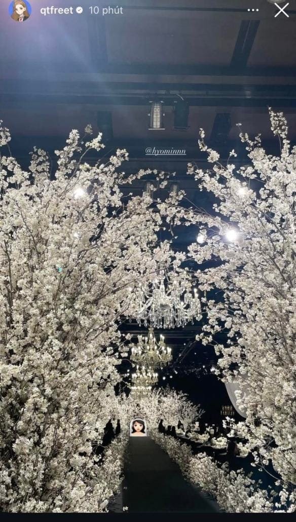 Riêng tiền trang trí hoa tươi đã hết 703 triệu đồng