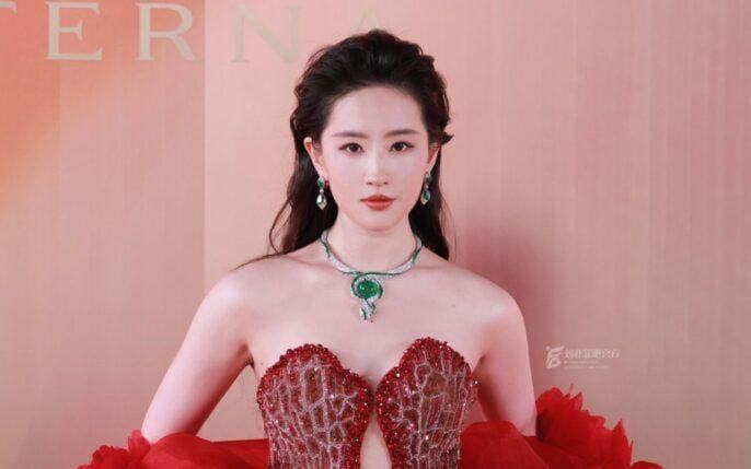 Lưu Diệc Phi ‘đứng trên bờ vực’ vì quốc tịch Mỹ: Mất cả giải thưởng lẫn vai diễn tỷ đô?