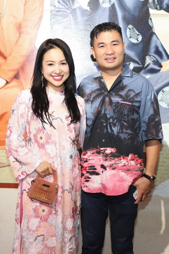 MC Vân Hugo kỷ niệm ngày đặc biệt vẫn khóa bình luận sau ồn ào