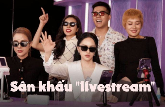 Nghệ sĩ Việt ‘đổ bộ’ livestream bán hàng: Lợi bất cập hại?