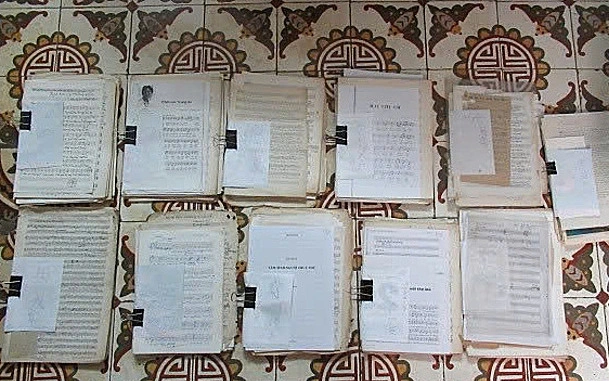 Bản thảo viết tay nhạc phổ của nhạc sĩ Hoàng Vân