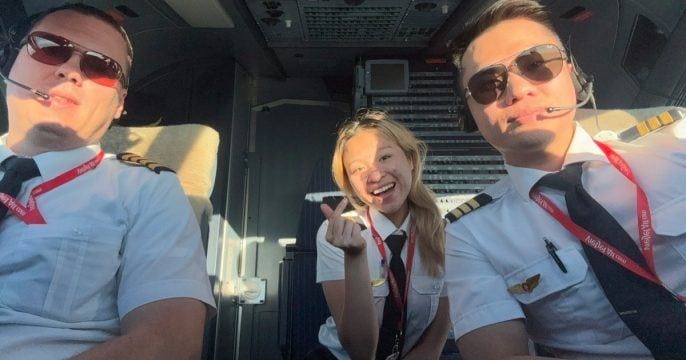 Nữ cơ phó Gen Z nhỏ tuổi nhất tổ bay: ‘Ra quyết định tính bằng giây’