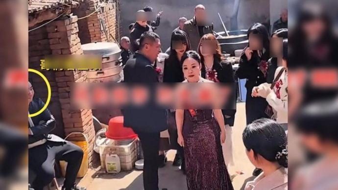 Nữ đại gia 52 tuổi bất ngờ kết hôn với nam bảo vệ 43 tuổi- Ảnh 2.