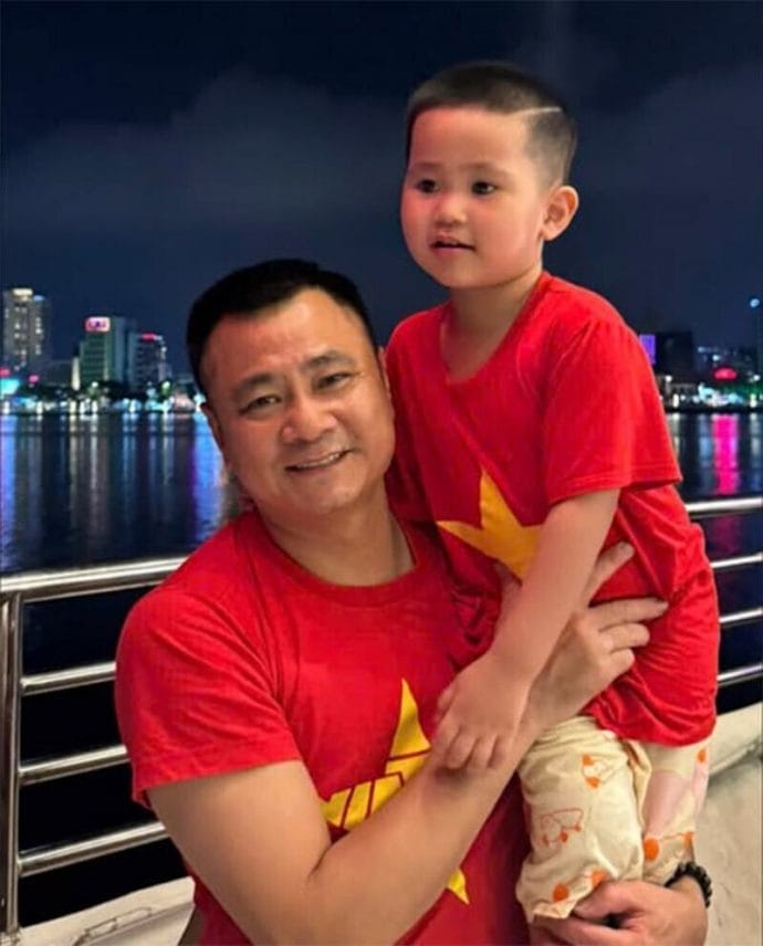 NSND Tự Long và con trai