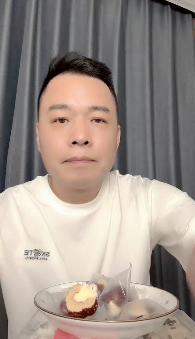 Chồng cũ Hằng Du Mục vừa có tuyên bố sốc mỉa mai những người từng