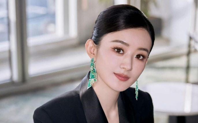 Triệu Lệ Dĩnh ‘chịu chi’ mua đồ chơi cho con trai sau ly hôn